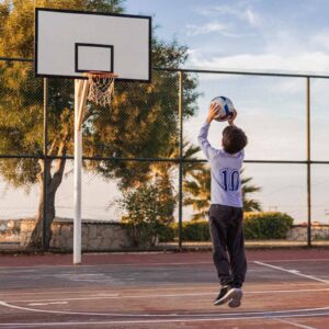 Cosmopolis Basketball courts